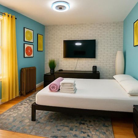 Modern Xl Queen Room Comfort & Character In Harlem New York Bagian luar foto